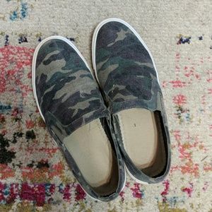 Camo canvas slip ons